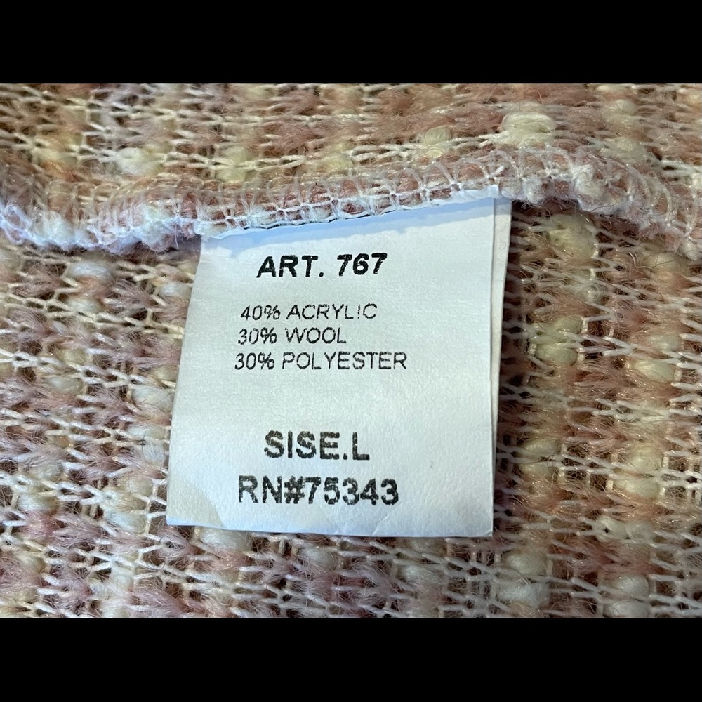 TYLI sweater size large - Picture 9 of 10